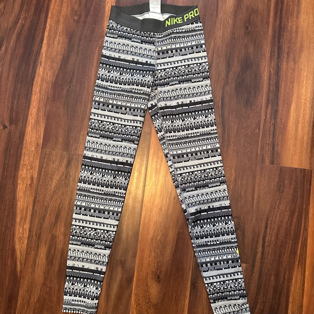 Nike Kids Leggings - Black, Gray, and Green